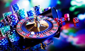 SS999 ကာစီနို Live Baccarat ဂိမ်းတွင် dealer နှင့် real-time ကစားနေသော မြင်ကွင်း